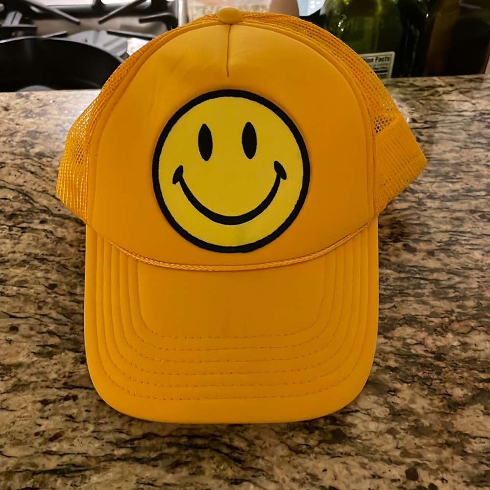 Aviator Nation smiley trucker hat